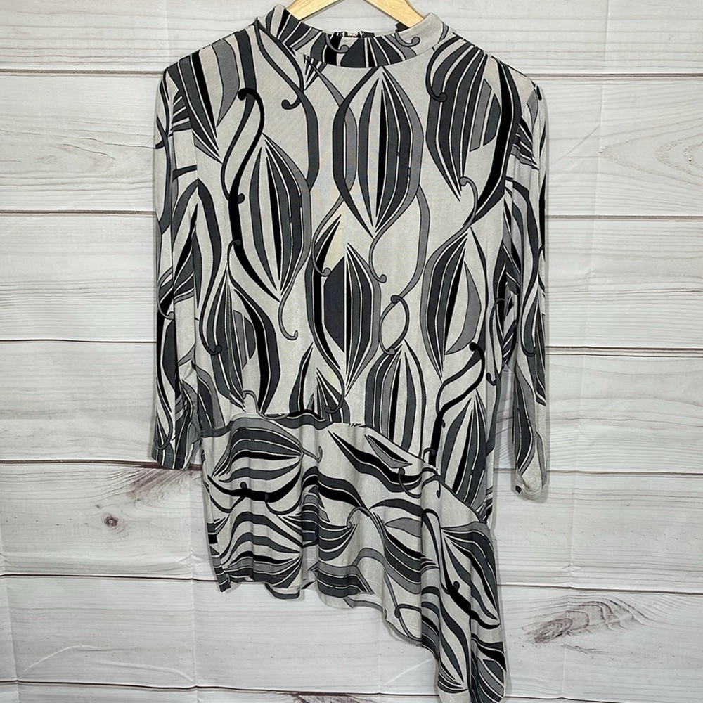 Chico’s Travelers Classic Magnetic Deco Asymmetrical Top Size 16/XL/Chico’s 3